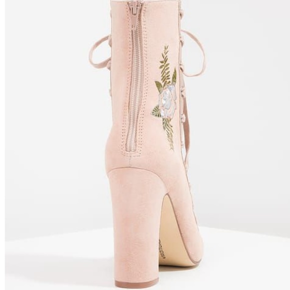 chinese laundry lace booties